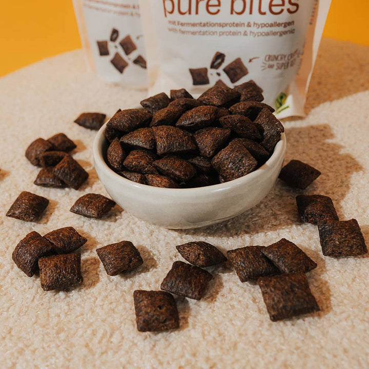 VEGDOG PURE BITES augaliniai skanėstai šunims su fermentacijos baltymu (115 g.)