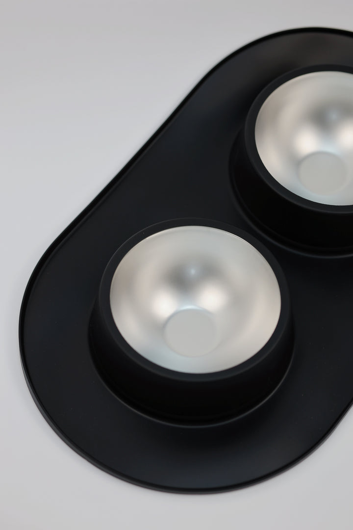Bowls with silicone mat